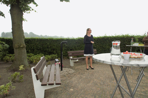 04-06-2016 Opening watertappunt Esdonks kapelleke. Foto Johan van de Laar. 006