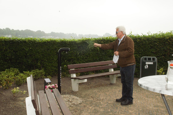 04-06-2016 Opening watertappunt Esdonks kapelleke. Foto Johan van de Laar. 013